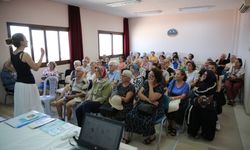 Konak’ta sağlıklı hizmet yayılıyor! ‘İleri Yaş’ kursiyerlerine ücretsiz tarama