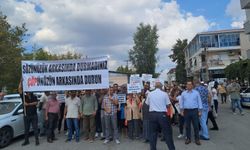 Çiğli'de katı atık protestosu: 'Çiğli İzmir'in çöp tenekesi değildir'