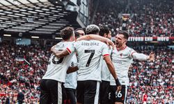 Liverpool, Manchester United'ı dağıttı