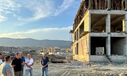 Antakya Kaymakamı Akdaş, okul inşaatlarını inceledi