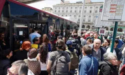 Roma'da yaşam felç oldu: Ulaşım emekçilerinden TİS talebi!