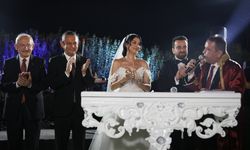 Özel ve Kılıçdaroğlu Antalya'da düğüne katılıp, nikah şahidi oldu