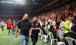 PAOK taraftarı stadyumdan çıkarıldı