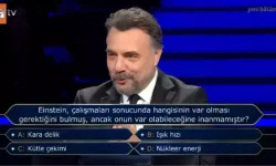 Einstein, Çalışmaları Sonucunda Hangisinin Var Olması Gerektiğini Bulmuş, Ancak Onun Var Olabileceğine İnanmamıştır?