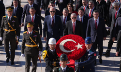 Devlet erkanından Anıtkabir'e ziyaret: Bize emanetiniz olan...