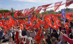 Merkezden uzak İzmirliler Cumhuriyet coşkusunu doyasıya yaşadı