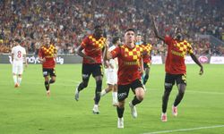 Göztepe'de genç stoper Taha formayı bırakmıyor!