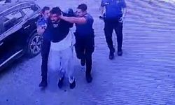 Krize giren bipolar hastası satırla polisleri tehdit etti!