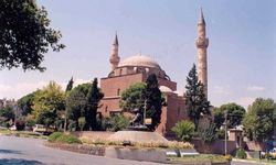 Hafsa Sultan Camii Nerede, Nasıl Gidilir, Kim Yaptırdı?