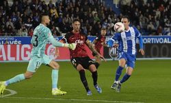 Alaves bir attı, üç aldı