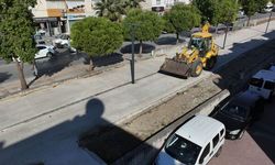 İzmir'de 152 yıllık demir yoluna beton dökülmesine tepki!