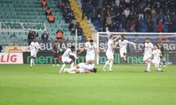 Karadeniz derbisinde Çaykur Rizespor geriden geldi