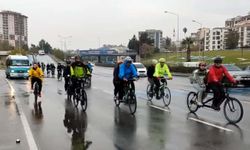 İzmir'de engelsiz yaşam için pedala bastılar