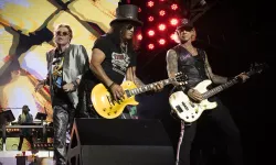 Guns N' Roses 32 Yıl Sonra Türkiye'de: Konser Biletleri Cep Yakıyor!