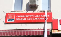 CHP Efes Selçuk İlçe Örgütünden Çarşaflı Sessiz Protesto