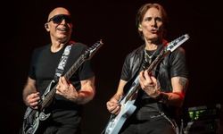 Efsane gitaristler Steve Vai ve Joe Satriani İstanbul'a geliyor