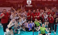 Altınordu Kadın Voleybolcular 1. Lige Çıktı