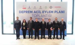 Ege'deki CHP'li belediyeler İzmir'de 'Deprem Acil Eylem Planı Toplantısı' yaptı