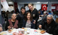 Karşıyakalılar iftar sofrasında buluştu