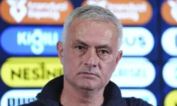 Jose Mourinho'dan Allan Saint-Maximin'e: Bu yaptığı illegal, manipülasyon!