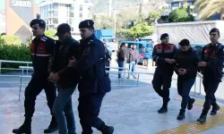 Tefeci suç örgütünün 7 şüphelisi Alanya'da adliyeye sevk edildi