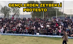 Gençlerden zeybekli protesto