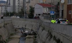 Pendik'te otomobil dereye uçtu: 5 yaralı