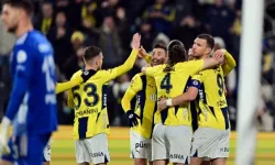 Fark 4 puana indi! Kadıköy'de Fener alayı: 3-0