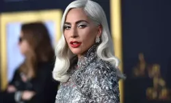 Lady Gaga listelere zirveden giriş yaptı