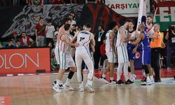 Karşıyaka potasında iki veda daha!