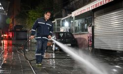 Tarihi Bornova Çarşısı’nda temizlik mesaisi