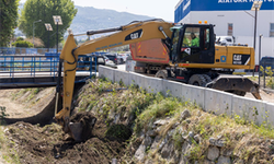 Körfezle buluşan derelerde temizlik harekâtı