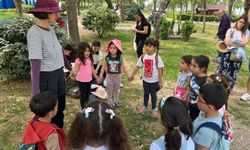 Çocuklar, ormanda keşif ve masal yolculuğunda buluşuyor