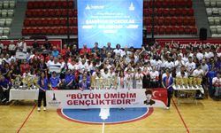 Celal Atik Spor Salonu’nda gençlik buluşması!