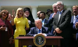 Donald Trump: Ülkemize dini geri getiriyoruz!