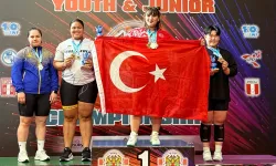 Milli halterci Fatmagül Çevik, gençler dünya şampiyonu oldu!