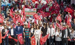 Karşıyaka’da omuz omuza 19 Mayıs yürüyüşü