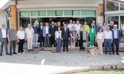 Başkan Önal muhtarlarla bir arada: Daha güzel bir Bayraklı için çalışıyoruz!