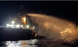 Gazze'ye giden yardım teknesi SİHA'larla vuruldu, teknede Türk eylemci de var