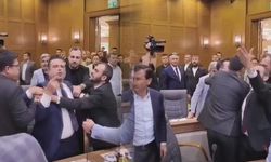 AKP ve CHP'li üyeler birbirine girdi
