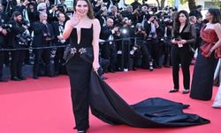 Cannes'te Ebru Yaşar sürprizi