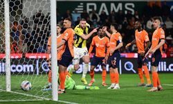 Fenerbahçe güle oynaya