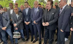 İlhan Şeşen gözyaşları eşliğinde son yolculuğuna uğurlandı