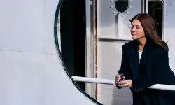 Sibel Can’dan Boğazda Klip Şöleni: “Pes”