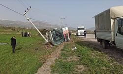 Yolcu otobüsünün devrildiği kazada 28 kişi yaralandı!