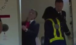 Macron Vietnam’da Eşi Brigitte’ten Tokat Yedi!