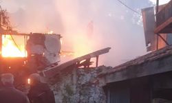 Ankara'da yangın...5 ev kullanılamaz hale geldi!