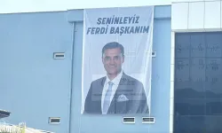 'Seninleyiz Ferdi Başkanım' pankartı hastane duvarında!