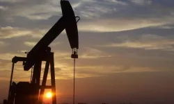 İsrail-İran gerilimi piyasayı sarstı: Petrol fiyatları arttı!