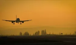 Katar ve Kuveyt hava sahasını yeniden açtı!
